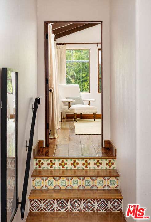 Image 9 of 29 For 930 San Antonio Creek Road