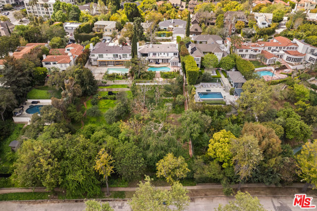 850 Birchwood Drive, Los Angeles CA: https://media.crmls.org/mediaz/6392305a-0d04-4f7f-ad0a-6121be3a74da.jpg