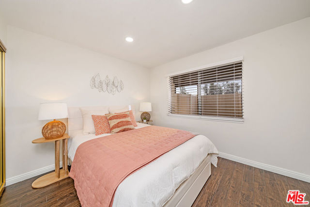 2366 Applewood Circle, Fullerton CA: https://media.crmls.org/mediaz/639237fb-b551-468d-9154-5db07ed95fe3.jpg