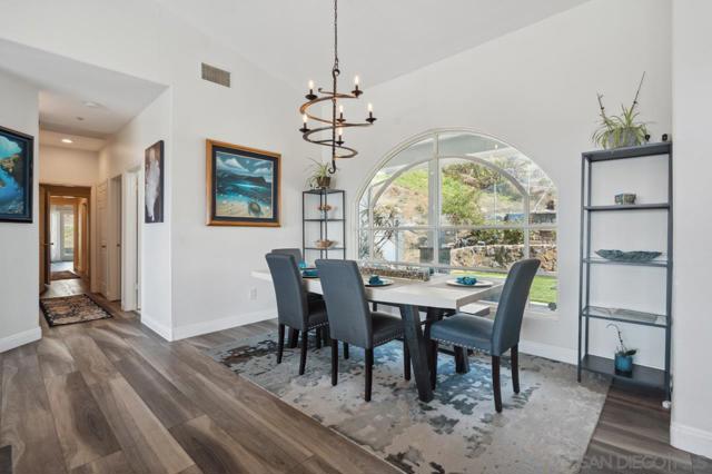 9420 Crest Drive, Spring Valley CA: https://media.crmls.org/mediaz/63927b03-62cd-4655-a06a-22001285d83a.jpg