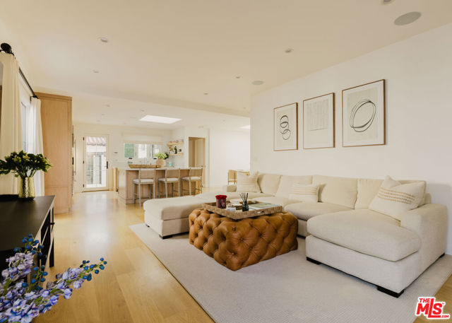 Image 5 of 41 For 408 Westbourne Drive