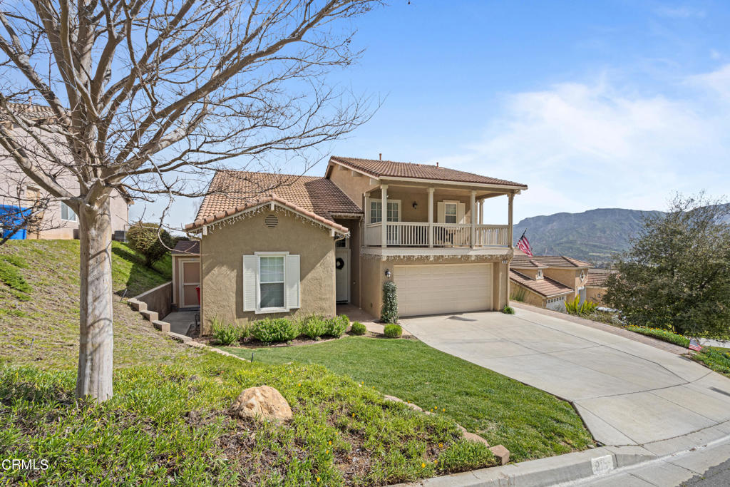 815 Vista Grande Drive, Santa Paula, CA 93060
