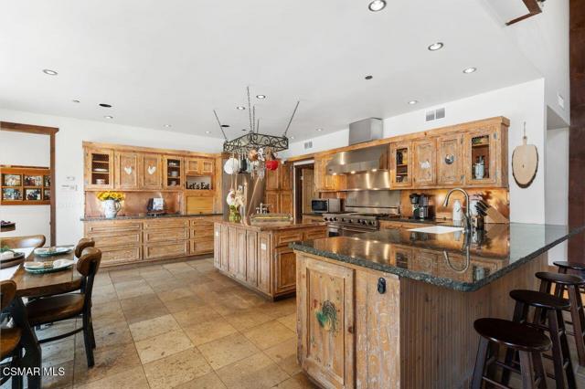 1203 Casa Grande Drive, Simi Valley CA: https://media.crmls.org/mediaz/6393ba40-d23b-4205-b705-36862c36c35e.jpg