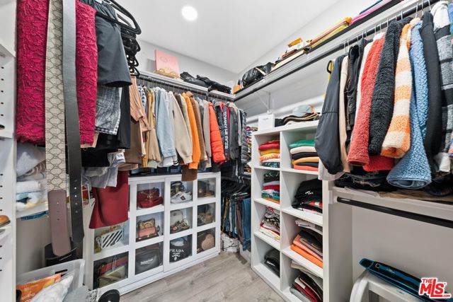 1747 N Avenue 46, Los Angeles CA: https://media.crmls.org/mediaz/6393e36e-42bd-48ae-917d-2b01e0324d03.jpg