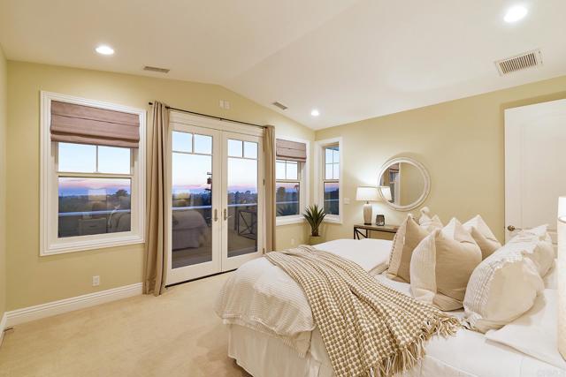Detail Gallery Image 8 of 42 For 3768 Skyline Rd, Carlsbad,  CA 92008 - 4 Beds | 2/1 Baths