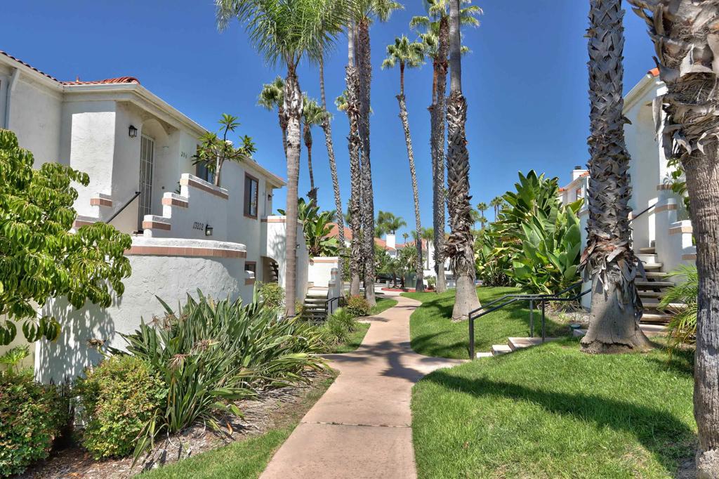 13202 Salmon River Rd #101