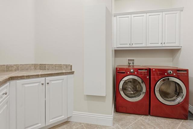 Detail Gallery Image 40 of 74 For 3611 Monserate Hill Ct, Fallbrook,  CA 92028 - 4 Beds | 4/1 Baths