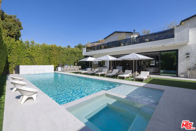 455 N Bundy Drive, Los Angeles CA: https://media.crmls.org/mediaz/63952c75-d77e-4027-8f98-5b8778ff12f5.jpg