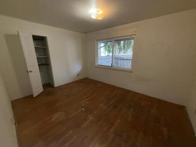 421 Garden Avenue, Monterey CA: https://media.crmls.org/mediaz/6396ad58-4c44-4daa-9891-10668f081d0c.jpg