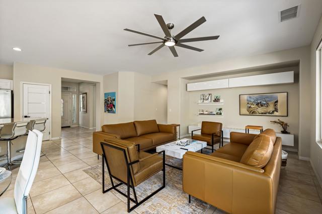 81172 Victoria Lane, La Quinta CA: https://media.crmls.org/mediaz/639713bc-1a95-49f3-8094-78d92fdacc82.jpg