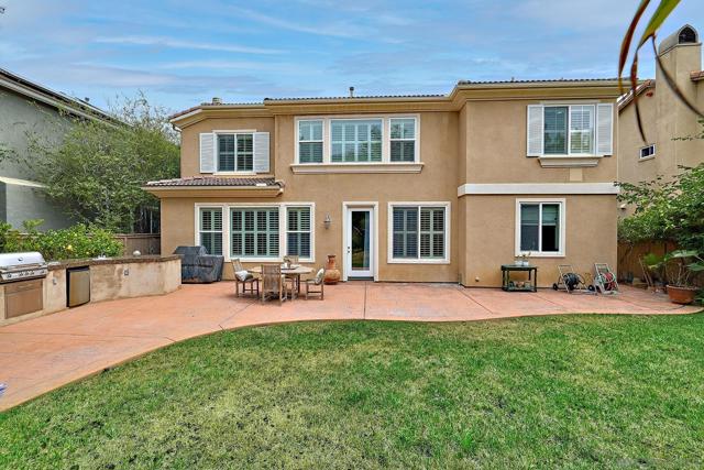 7319 Paseo Capuchina, Carlsbad CA: https://media.crmls.org/mediaz/63971883-8974-48e1-b66b-112390096148.jpg