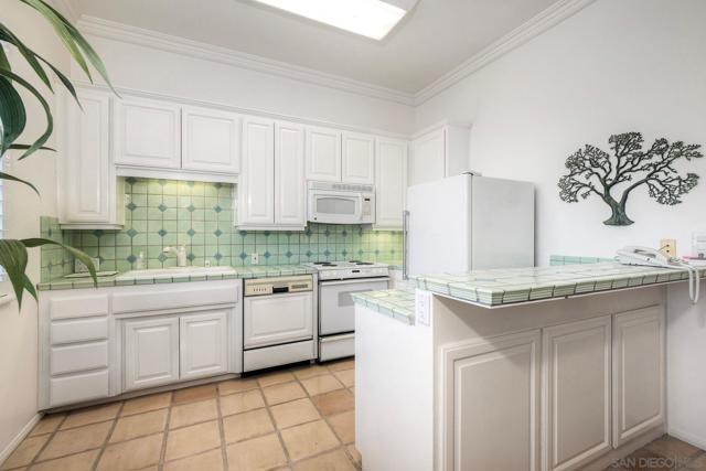 13455 Old Winery Road, Poway CA: https://media.crmls.org/mediaz/6397f860-ecb2-452b-a82c-3be5ecfb8f5a.jpg