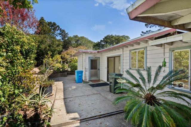 2326 Buena Vista Avenue, Belmont CA: https://media.crmls.org/mediaz/6398047b-88fd-453a-a08e-7efe201a6207.jpg