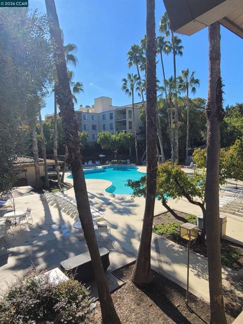 310 N Civic Dr., Walnut Creek CA: https://media.crmls.org/mediaz/639857bc-10ad-4249-b771-dc6bb9a43957.jpg