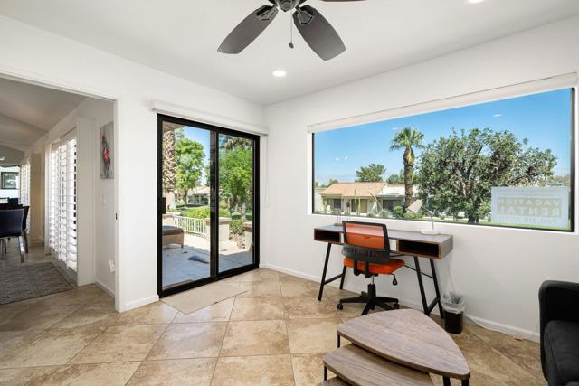 40960 La Costa W Circle, Palm Desert CA: https://media.crmls.org/mediaz/63994114-1261-4542-b00e-8db9756beea0.jpg