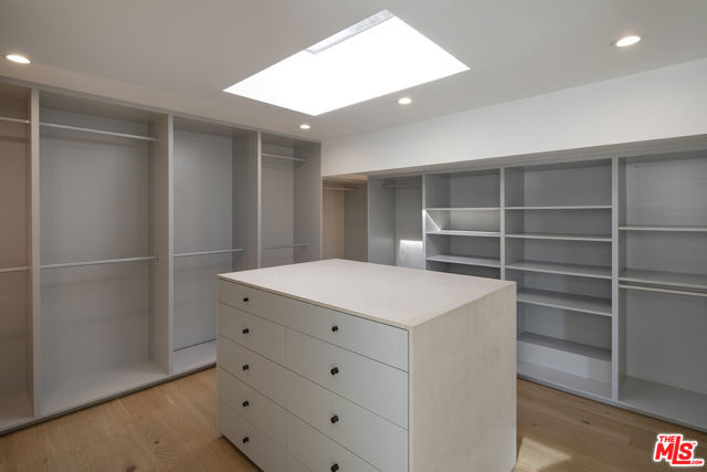 3 Bed Home for Sale in Los Angeles, California