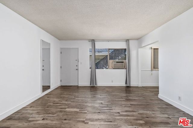 1657 Colby Avenue, Los Angeles CA: https://media.crmls.org/mediaz/639a445f-2867-490f-9c5b-c730bd824b59.jpg