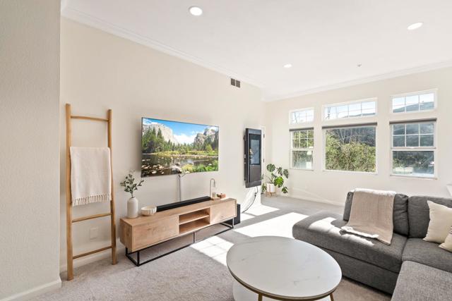 833 Swallowtail Court, Brisbane CA: https://media.crmls.org/mediaz/639a8df9-7ee2-419b-b83b-83ea09985fe9.jpg