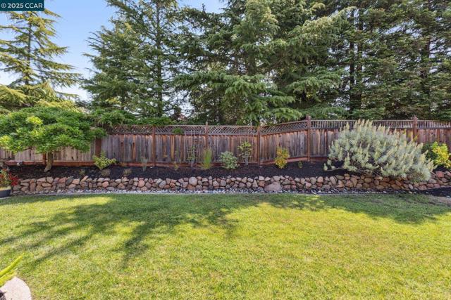 2232 Normandy Cir, Livermore CA: https://media.crmls.org/mediaz/639b42db-c015-4c8c-adbe-3405e6621548.jpg