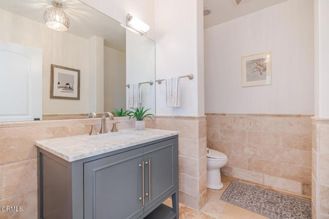 1501 Mandalay Beach Road, Oxnard CA: https://media.crmls.org/mediaz/639b991a-8347-40ea-99e8-b29eabfdc346.jpg