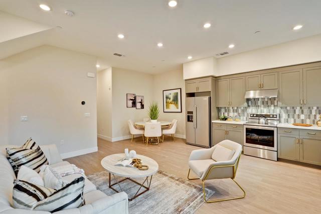 536 SoMi Court, Hayward CA: https://media.crmls.org/mediaz/639bc65e-19b1-49b4-b340-68b4a52b9051.jpg