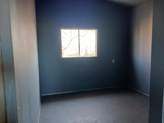 Image 4 of 27 For 9548 Avenue D