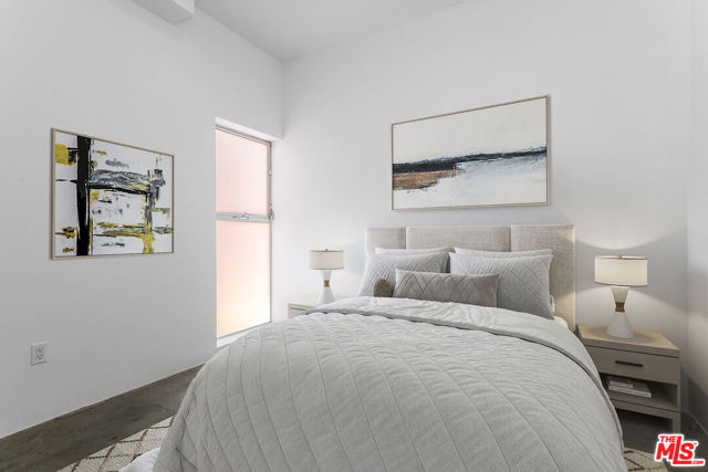 803 Wilcox Avenue, Los Angeles CA: https://media.crmls.org/mediaz/639ce815-df7b-4b3a-88fb-0a05bd97c433.jpg