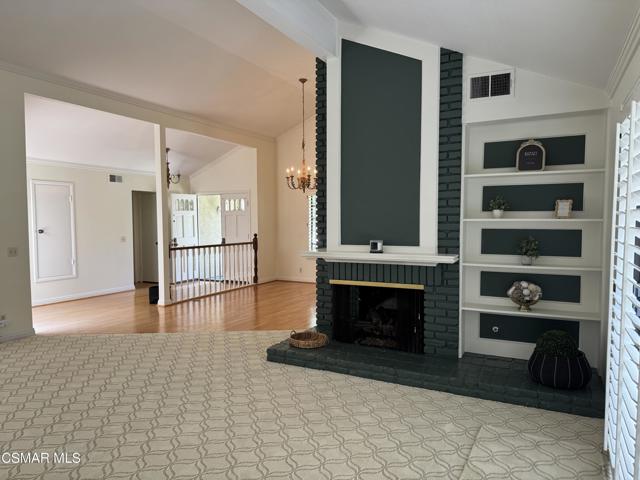 2971 Shadow Brook Lane, Westlake Village CA: https://media.crmls.org/mediaz/639d5a0a-c9c6-45c6-a500-79abfb221b6d.jpg