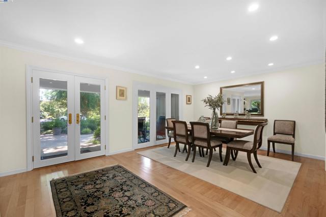8700 Oak Tree Ln, Castro Valley CA: https://media.crmls.org/mediaz/639d75c4-8416-4a84-9180-a1647c0140ea.jpg