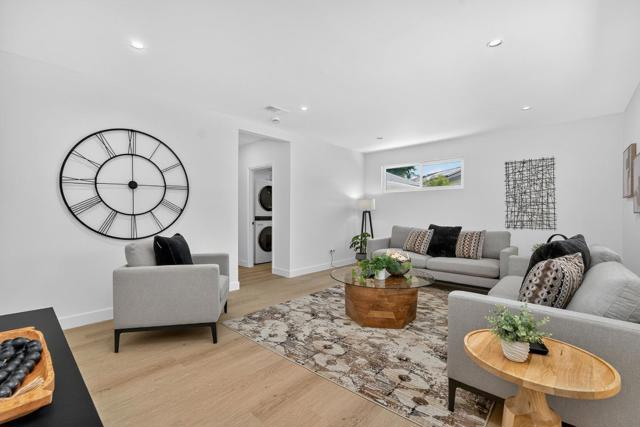 209 Nob Hill Way, Los Gatos CA: https://media.crmls.org/mediaz/639d9ef4-9151-429d-b389-4684390747be.jpg