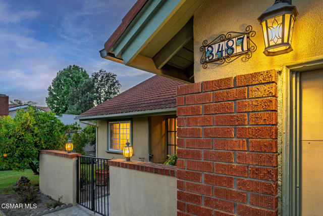 3487 E Barca Street, Camarillo CA: https://media.crmls.org/mediaz/639dddb9-3857-4997-a01d-afb3d73375a3.jpg