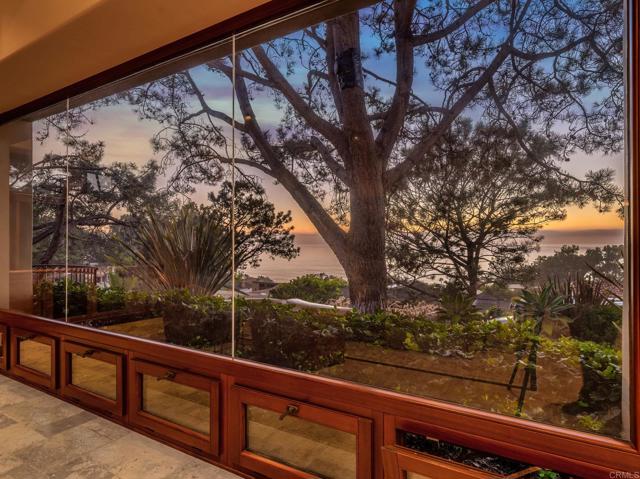 Detail Gallery Image 16 of 71 For 271 Ocean View Ave, Del Mar,  CA 92014 - 4 Beds | 4/1 Baths