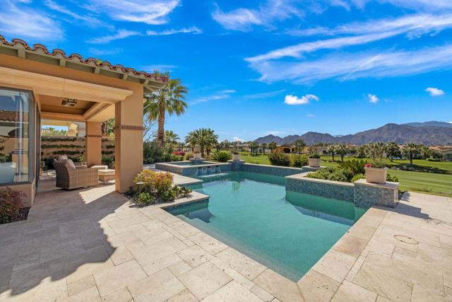 75741 Via Stia, Indian Wells CA: https://media.crmls.org/mediaz/63a00806-89ac-4671-bb22-649902bf022d.jpg