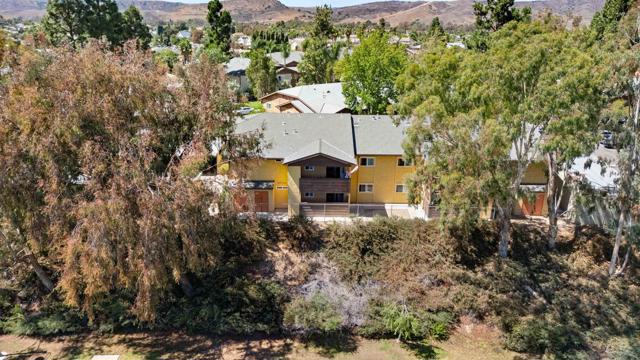 506 Calle Montecito, Oceanside CA: https://media.crmls.org/mediaz/63a026e8-c36a-42bb-92fa-4cfe46b51923.jpg