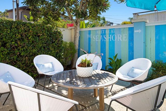 1817 19 Coast Boulevard, Del Mar CA: https://media.crmls.org/mediaz/63a0dd9f-f2ed-4404-a78a-ac51a12c2294.jpg