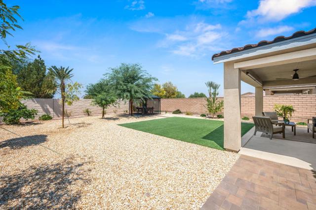 42811 Torno Place, Indio CA: https://media.crmls.org/mediaz/63a136f2-a2f6-4d1f-8e44-1dfcaf9781d5.jpg