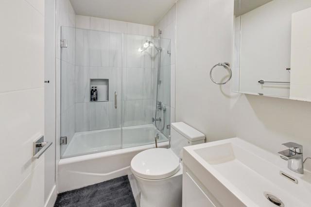 811 Oak Street, San Francisco CA: https://media.crmls.org/mediaz/63a17ac7-c303-49cb-b24a-7c0336b2d570.jpg