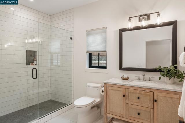 267 Valle Vista Dr, Danville CA: https://media.crmls.org/mediaz/63a1b98e-13c8-4025-93cb-b75496f859e5.jpg