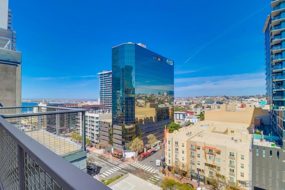 MLS #250032382SD img 22