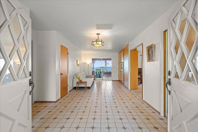 18584 Favre Ridge Road, Los Gatos CA: https://media.crmls.org/mediaz/63a30c99-889e-495b-88c1-92ebd53227f8.jpg