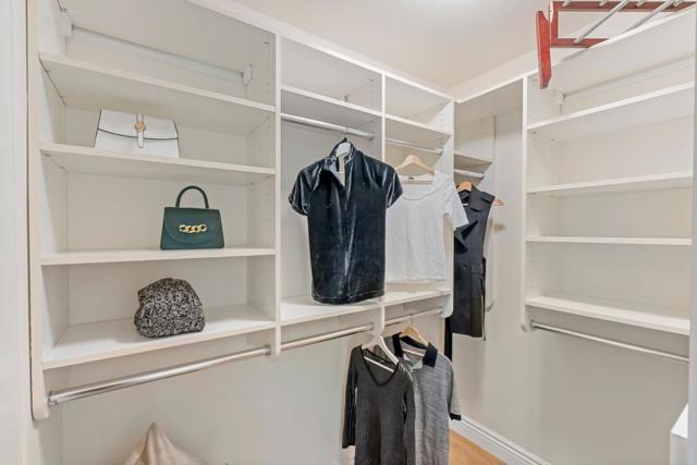 739 Oak View Way, Redwood City CA: https://media.crmls.org/mediaz/63a3153b-94de-4b06-870d-650cdcbd22f5.jpg