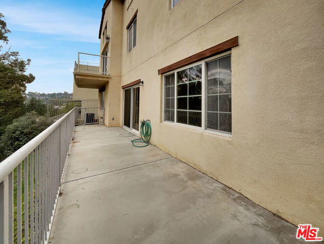 5692 Como Circle, Woodland Hills CA: https://media.crmls.org/mediaz/63a32f20-2e84-4e47-a6d4-4c15573f8ff5.jpg