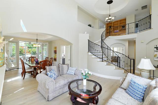 553 Lower Vintners Circle, Fremont CA: https://media.crmls.org/mediaz/63a36952-44d4-403c-8f21-7385ec73ee58.jpg