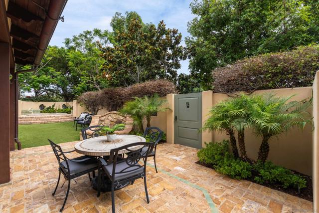 1038 E Ave, Coronado CA: https://media.crmls.org/mediaz/63a4879b-58e1-4a4a-b46f-250212c5aade.jpg