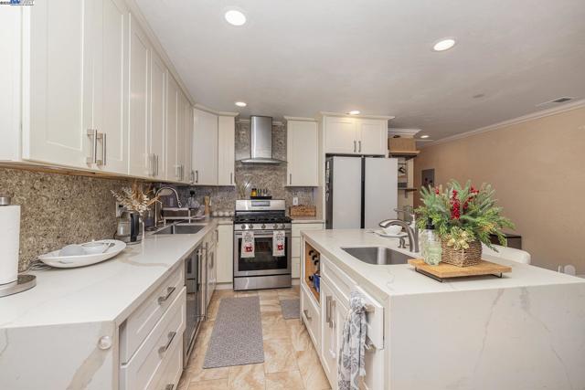 2036 brookside Dr, San Pablo CA: https://media.crmls.org/mediaz/63a4a5e7-df01-44f2-a0b4-1a9cfe1bf893.jpg