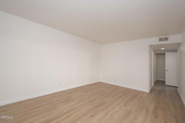 Image 20 of 62 For 409 Shoreview Drive