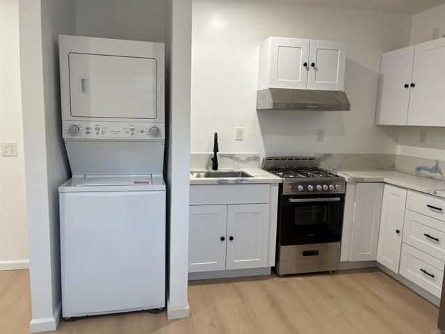 Detail Gallery Image 3 of 3 For 586 Del Mar Ave #B, Chula Vista,  CA 91910 - 1 Beds | 1 Baths