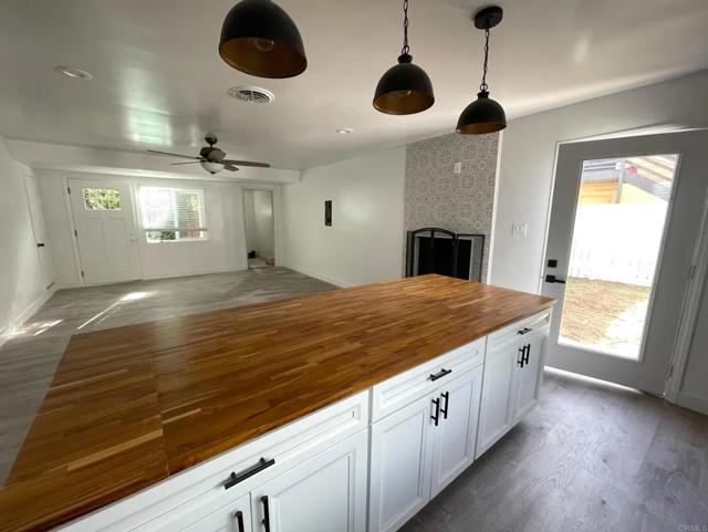 3812 14 36Th Street, San Diego CA: https://media.crmls.org/mediaz/63a63be0-a3e5-4361-8e60-abb6d0bc21db.jpg