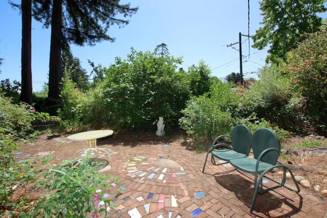 324 Laurel Drive, Felton CA: https://media.crmls.org/mediaz/63a6fa96-1dd0-4392-bec5-c5d5f8ca6cca.jpg