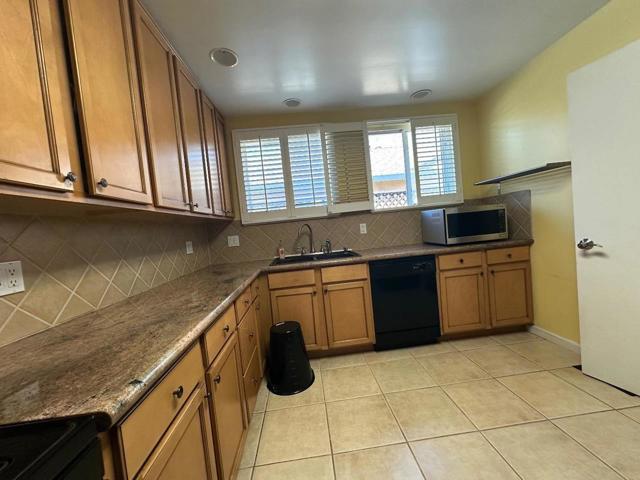589 N Monroe street, San Jose CA: https://media.crmls.org/mediaz/63a85768-8b68-4e3d-911f-fa6d63712a70.jpg